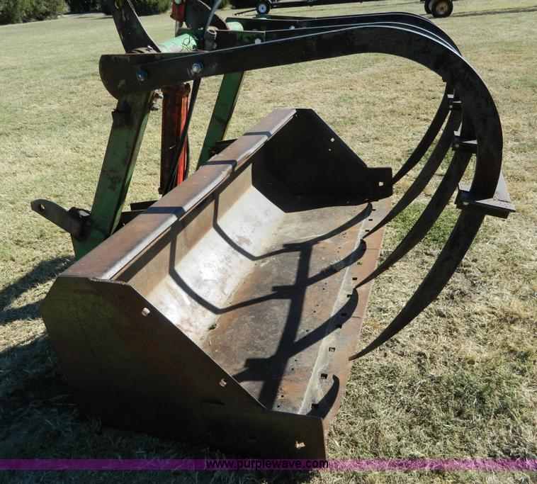 image for item K8210 1975 John Deere 4230 tractor