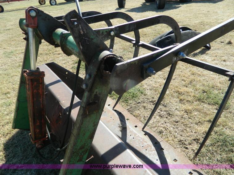 image for item K8210 1975 John Deere 4230 tractor