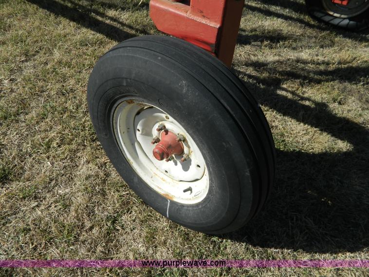 image for item K8211 H&S BF124C hi-capacity hay rake