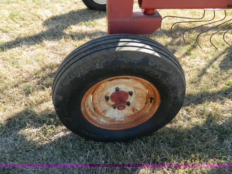 image for item K8211 H&S BF124C hi-capacity hay rake