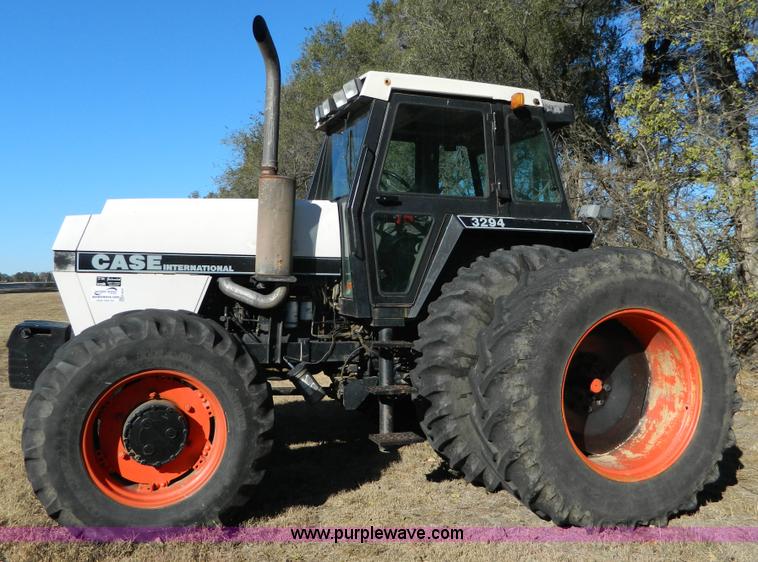 image for item K8237 Case IH 3294 MFWD tractor