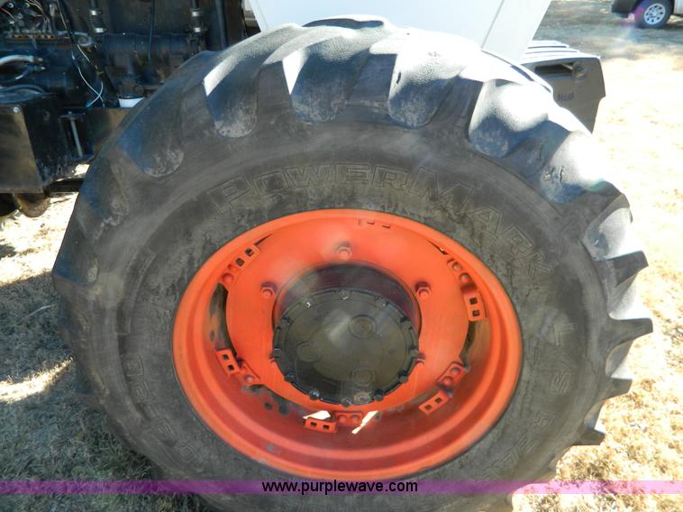 image for item K8237 Case IH 3294 MFWD tractor