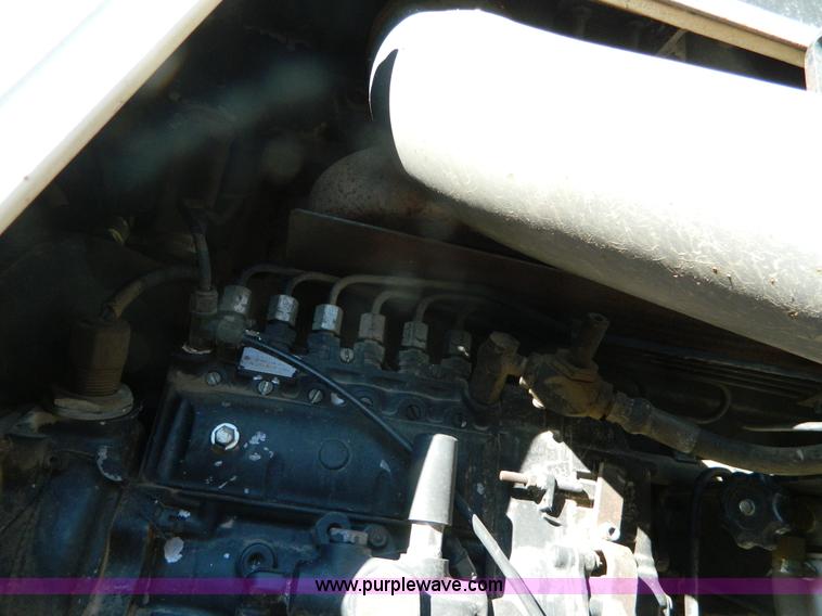 image for item K8237 Case IH 3294 MFWD tractor