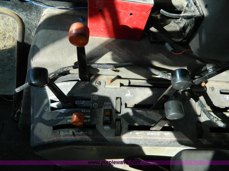 image for item K8237 Case IH 3294 MFWD tractor