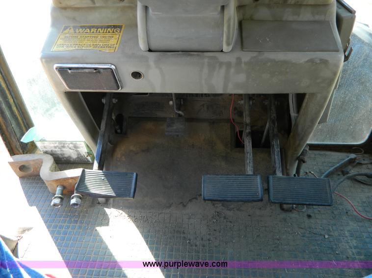 image for item K8237 Case IH 3294 MFWD tractor