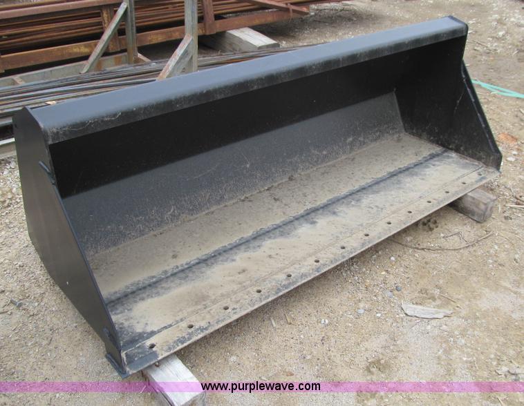 image for item L1764 72" loader bucket