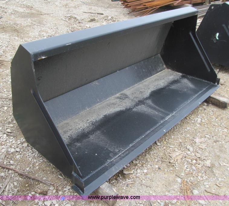 image for item L1771 72" loader bucket