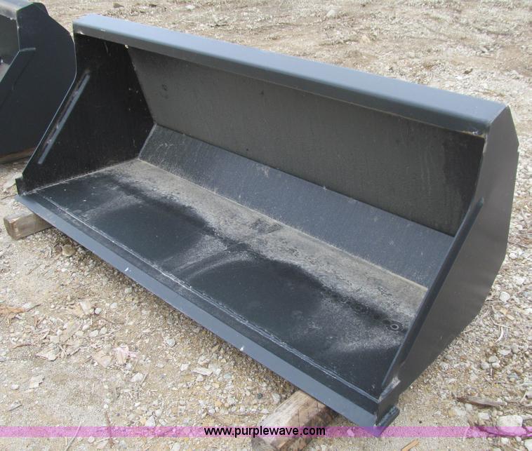 image for item L1771 72" loader bucket