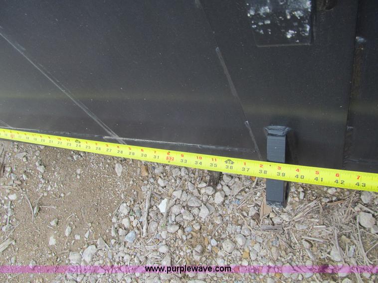 image for item L1776 84" loader bucket