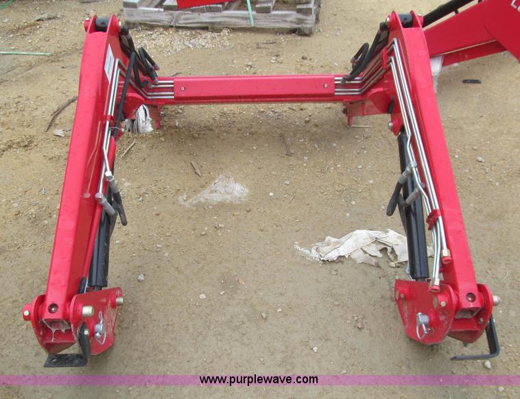 image for item L1786 Massey-Ferguson L80 loader