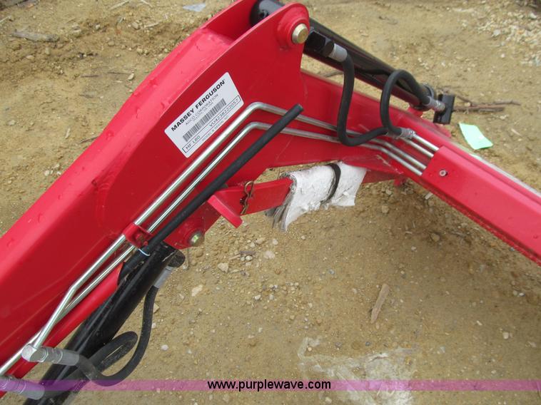 image for item L1786 Massey-Ferguson L80 loader