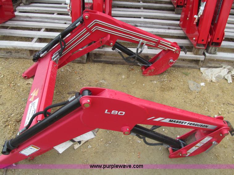 image for item L1787 Massey-Ferguson L80 loader