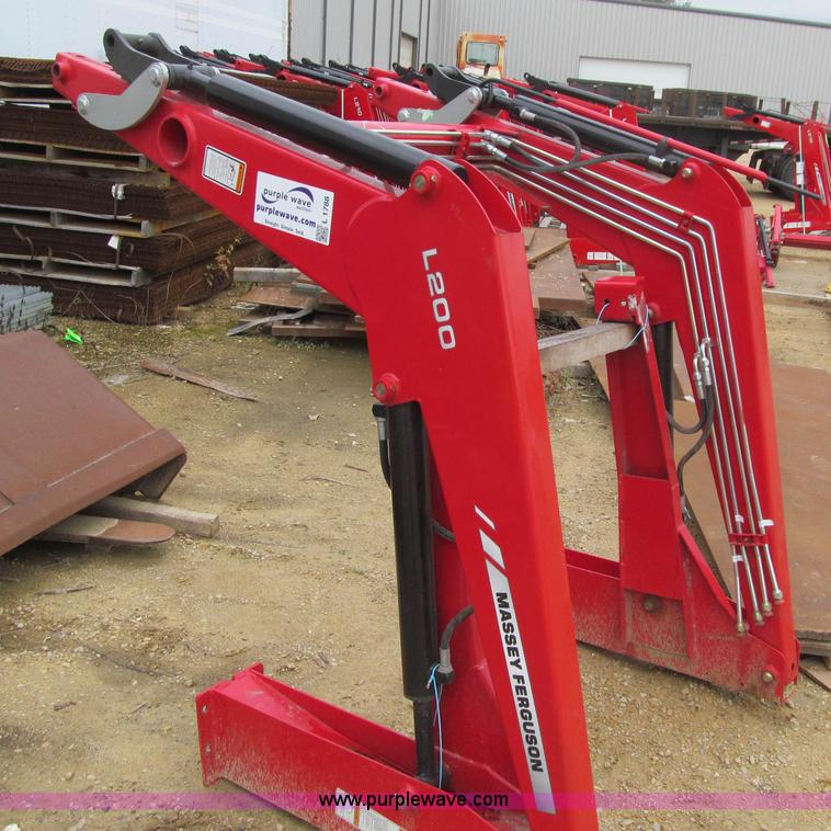 image for item L1788 Massey-Ferguson L200 loader