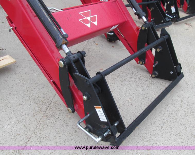 image for item L1789 Massey-Ferguson DL280 loader