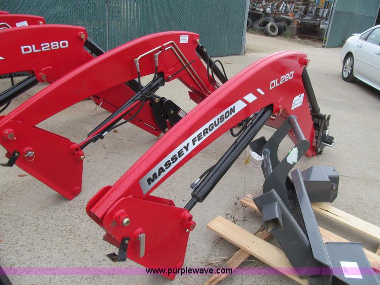 image for item L1789 Massey-Ferguson DL280 loader