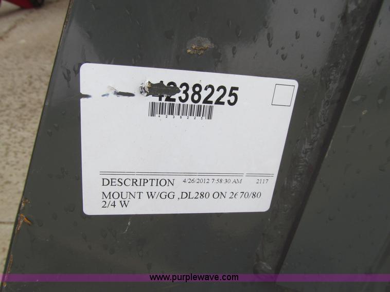 image for item L1789 Massey-Ferguson DL280 loader