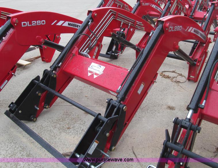 image for item L1790 Massey-Ferguson DL280 loader