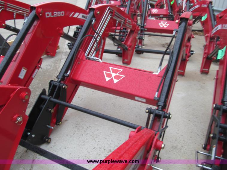 image for item L1793 Massey-Ferguson DL280 loader