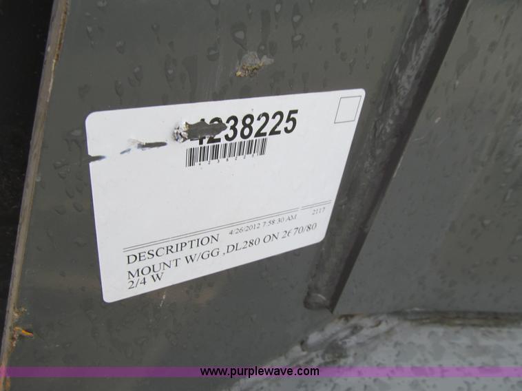 image for item L1793 Massey-Ferguson DL280 loader