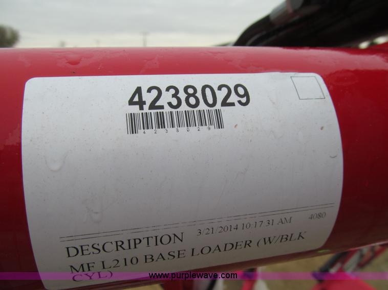 image for item L1794 Massey-Ferguson L210 loader
