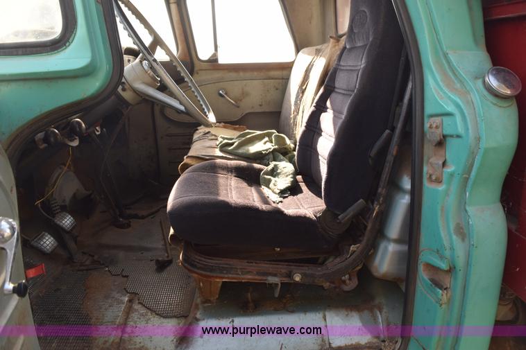 image for item L5843 1961 Chevrolet S60 grain truck