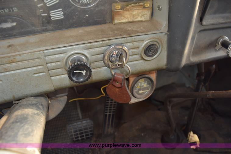 image for item L5843 1961 Chevrolet S60 grain truck