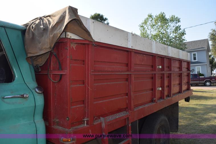 image for item L5843 1961 Chevrolet S60 grain truck