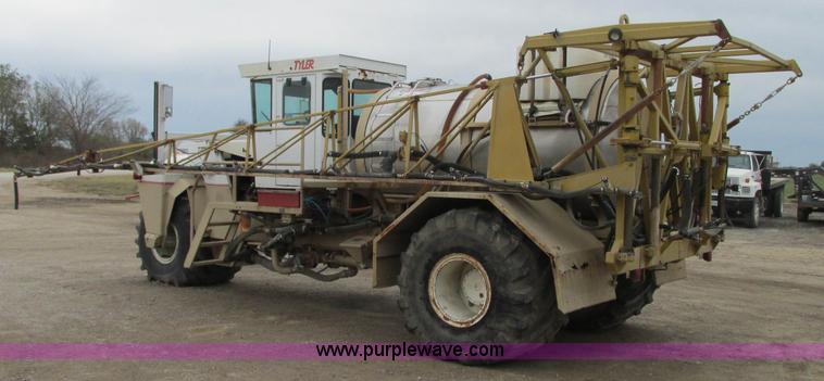 image for item R9459 1995 Tyler 3275 self-propelled sprayer