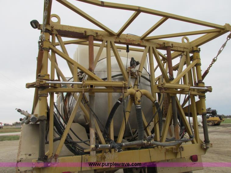 image for item R9459 1995 Tyler 3275 self-propelled sprayer