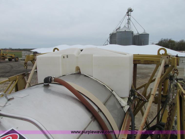 image for item R9459 1995 Tyler 3275 self-propelled sprayer