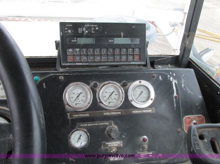 image for item R9459 1995 Tyler 3275 self-propelled sprayer