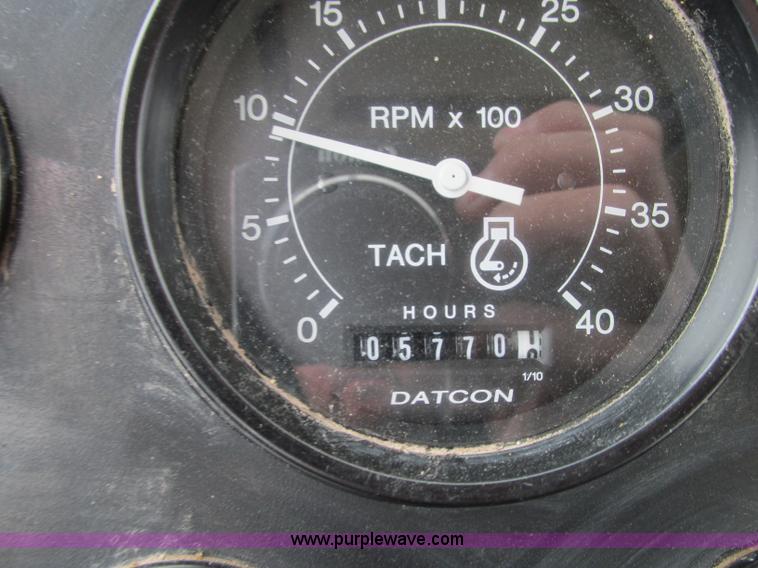 image for item R9459 1995 Tyler 3275 self-propelled sprayer