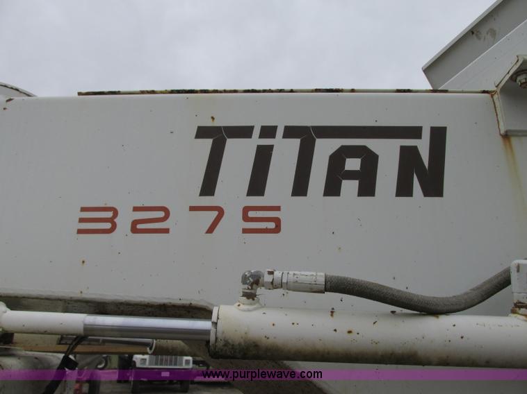 image for item R9459 1995 Tyler 3275 self-propelled sprayer