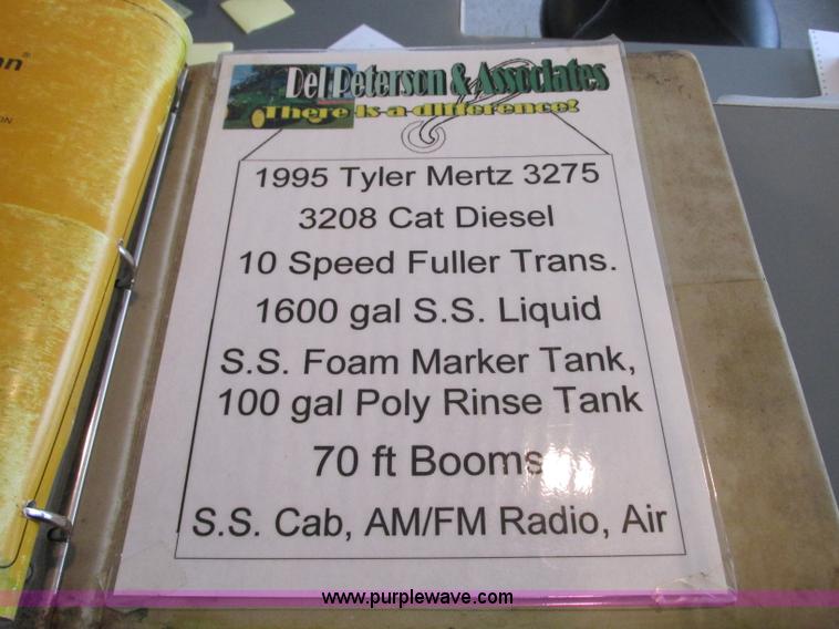 image for item R9459 1995 Tyler 3275 self-propelled sprayer