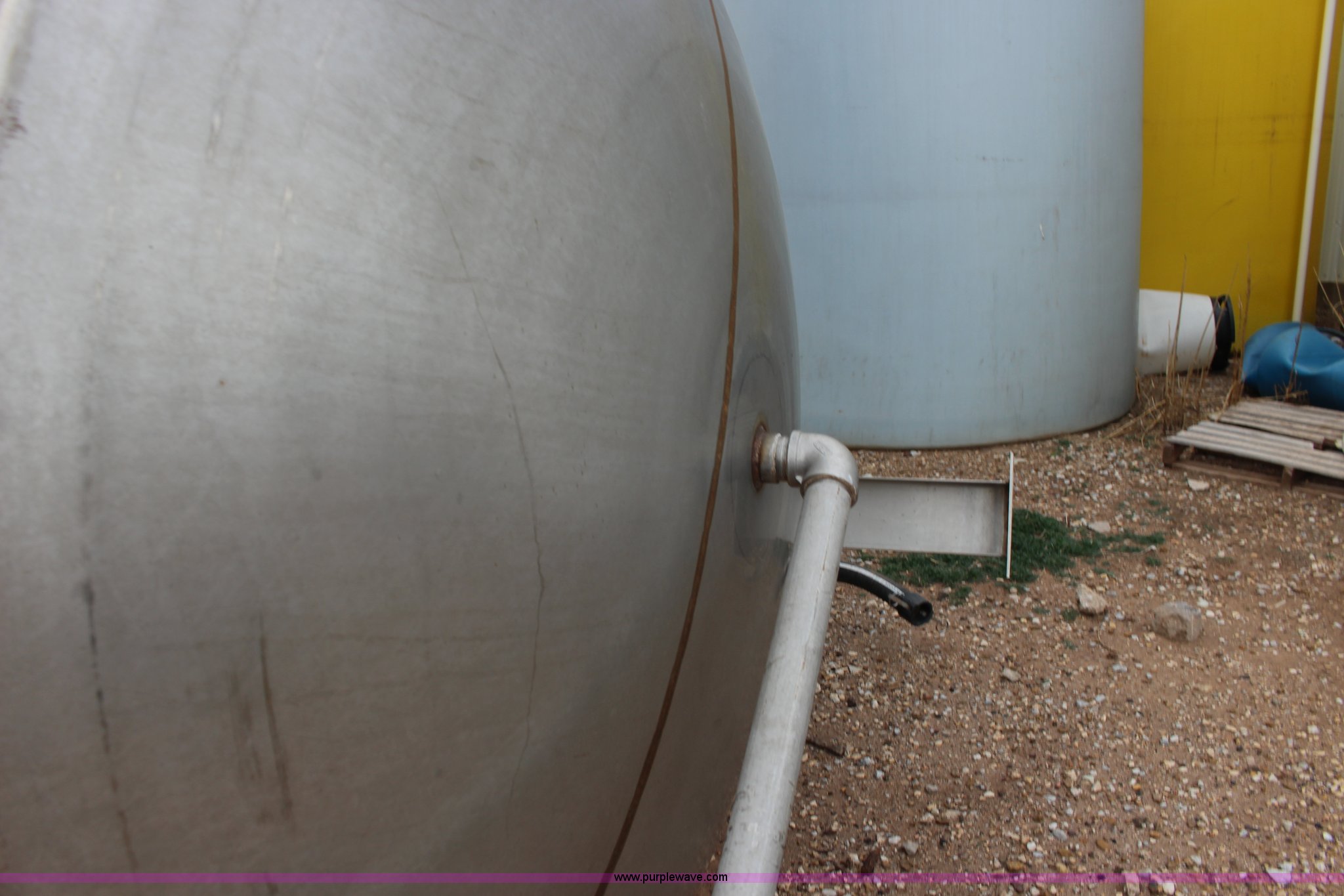 1,200 gallon stainless steel tank in Conway Springs, KS Item BC9170