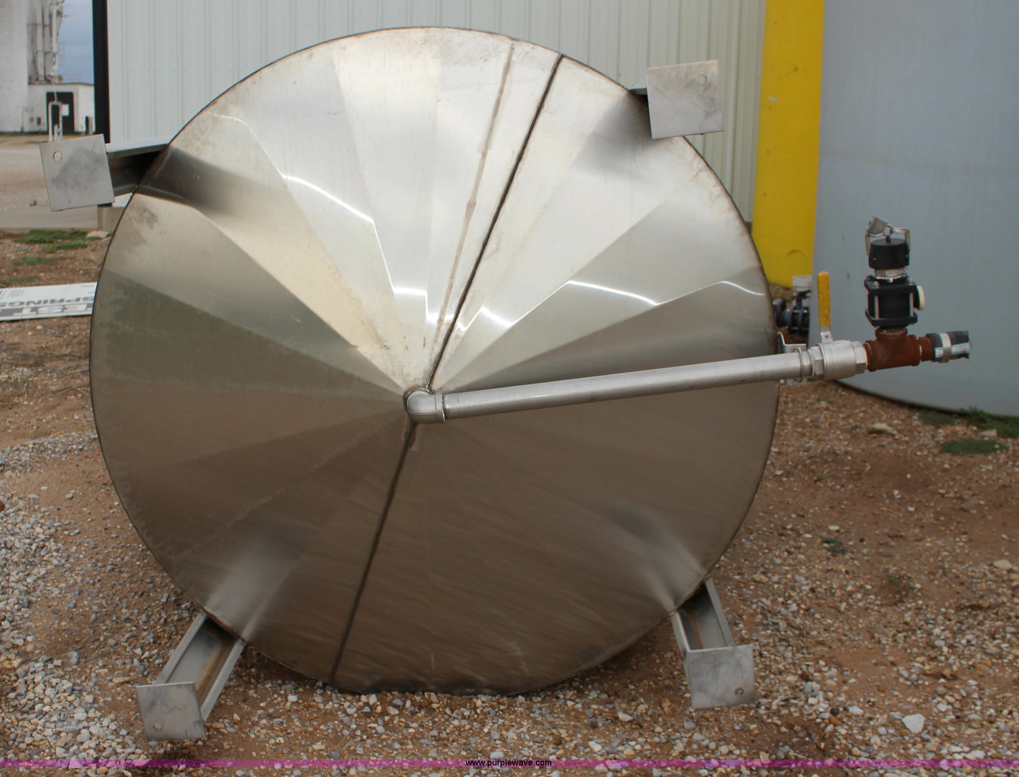 1,200 gallon stainless steel tank in Conway Springs, KS Item BC9172