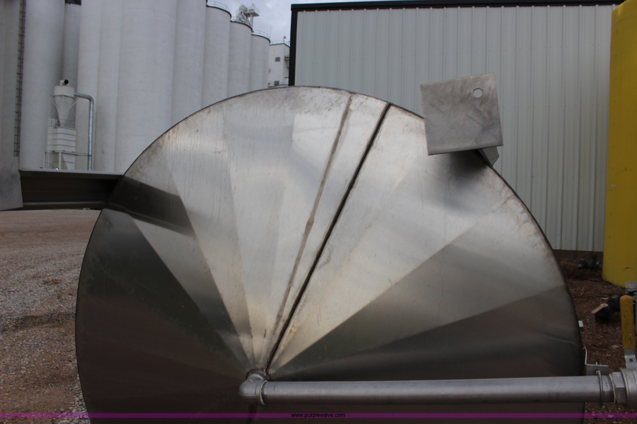 1,200 gallon stainless steel tank in Conway Springs, KS Item BC9172