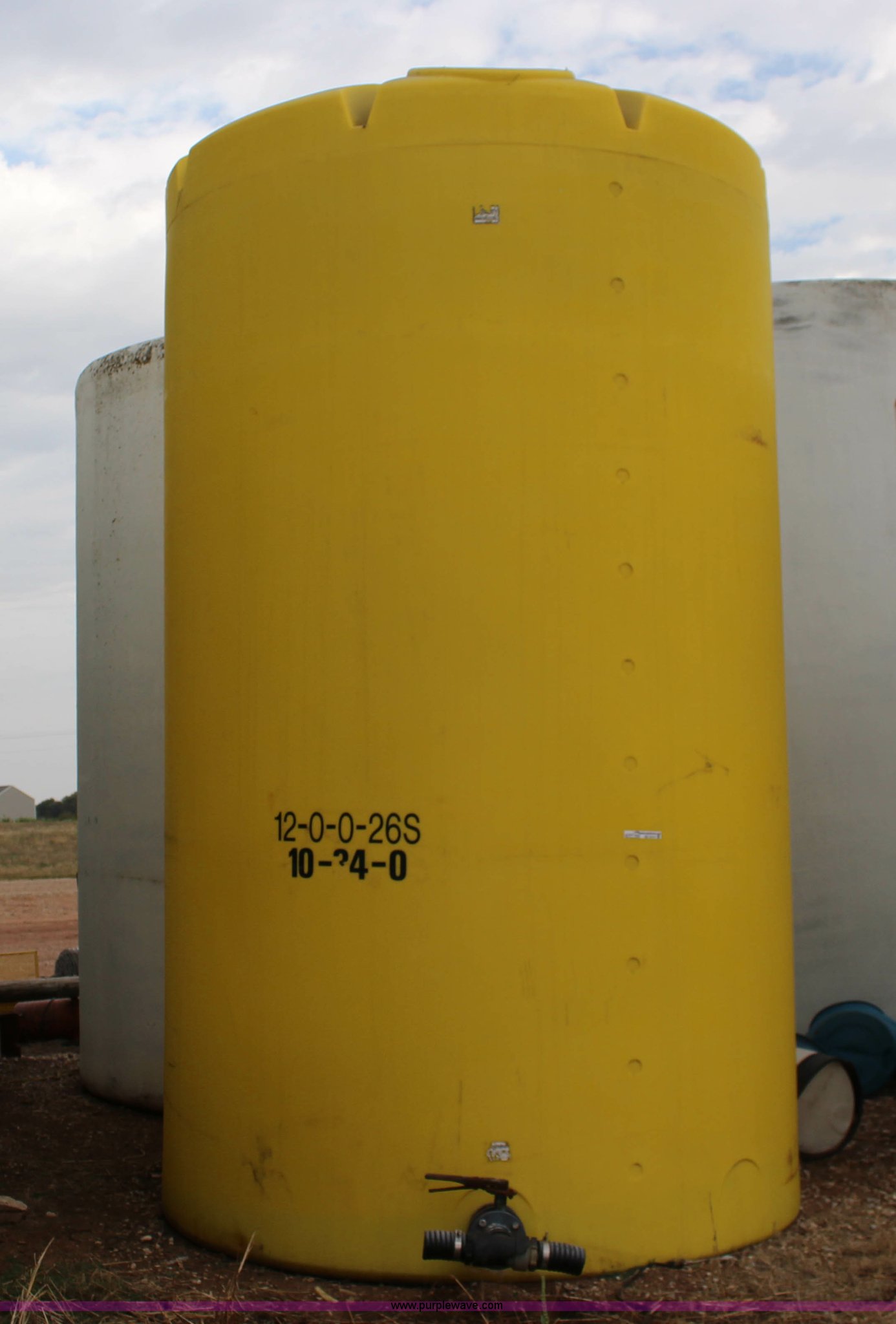 6,000 gallon poly tank in Conway Springs, KS Item BC9174 sold