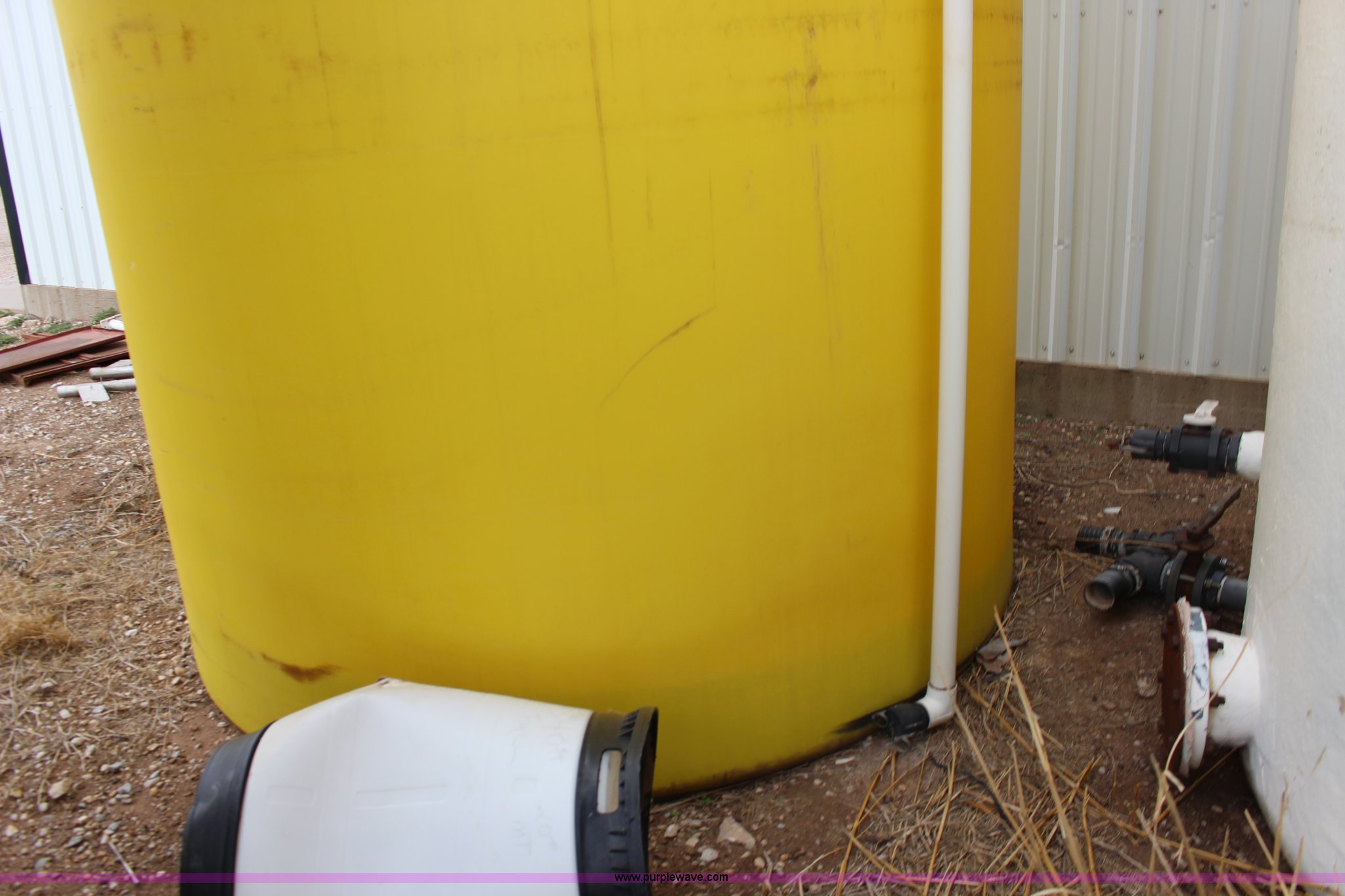 6,000 gallon poly tank in Conway Springs, KS Item BC9174 sold