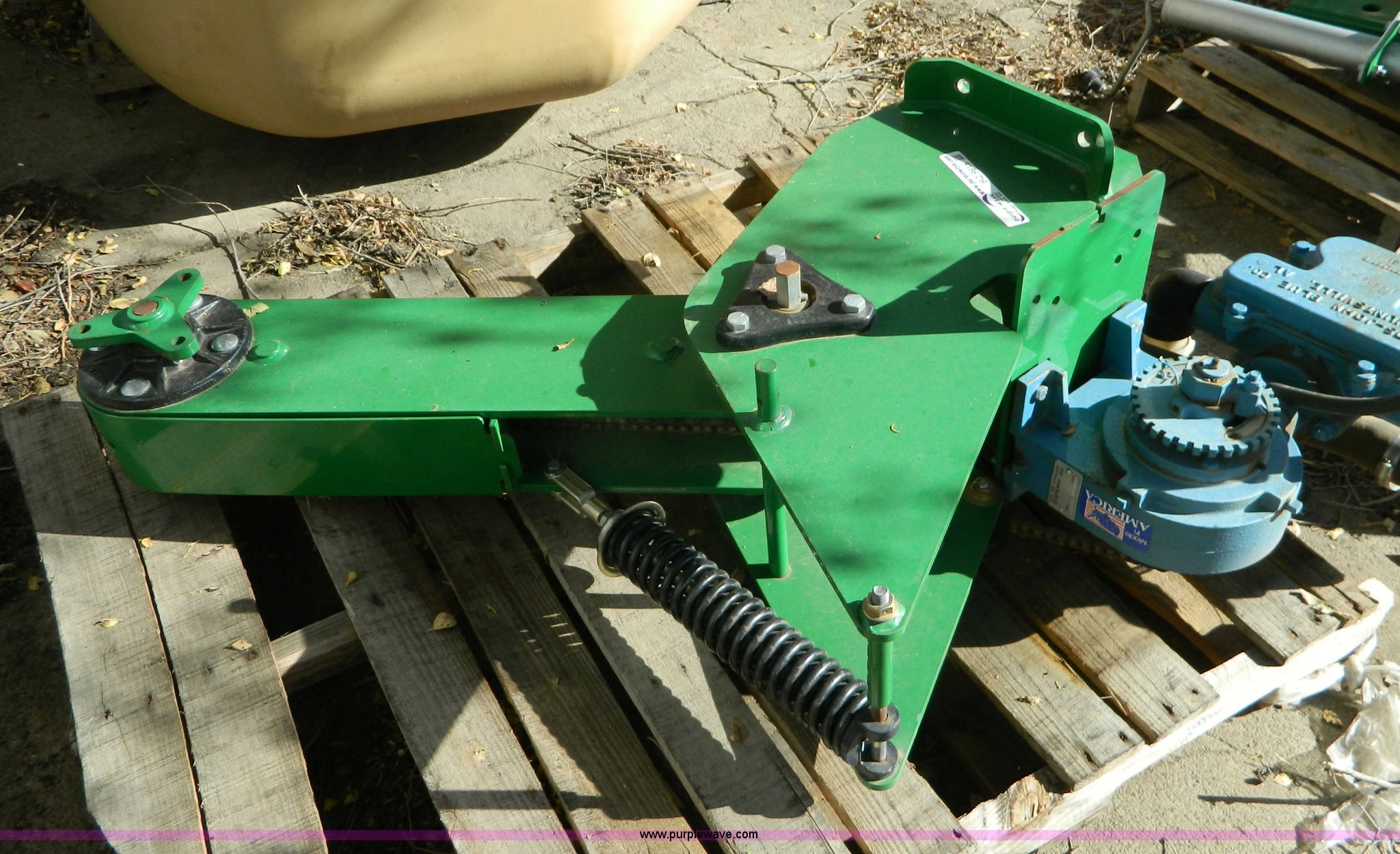 Assorted items in Assaria, KS Item BQ9915 sold Purple Wave