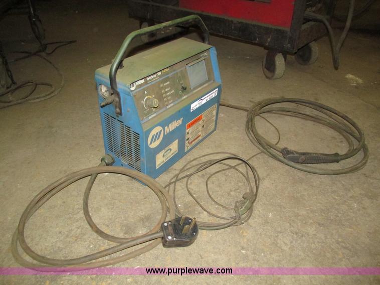 image for item AV9059 Miller Spectrum 300 plasma cutter