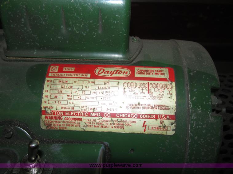 image for item AV9062 Hydraulic press