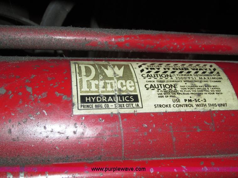 image for item AV9062 Hydraulic press