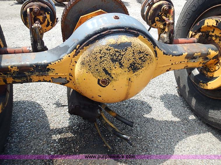 image for item AZ9928 Assorted rear end heavy truck axles