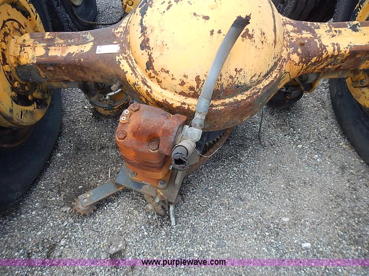 image for item AZ9928 Assorted rear end heavy truck axles