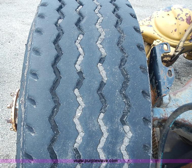 image for item AZ9928 Assorted rear end heavy truck axles