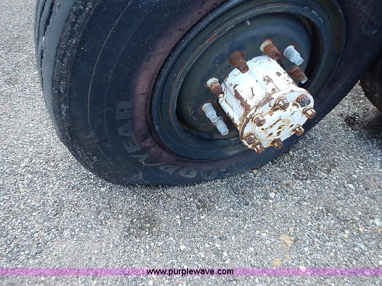 image for item AZ9928 Assorted rear end heavy truck axles