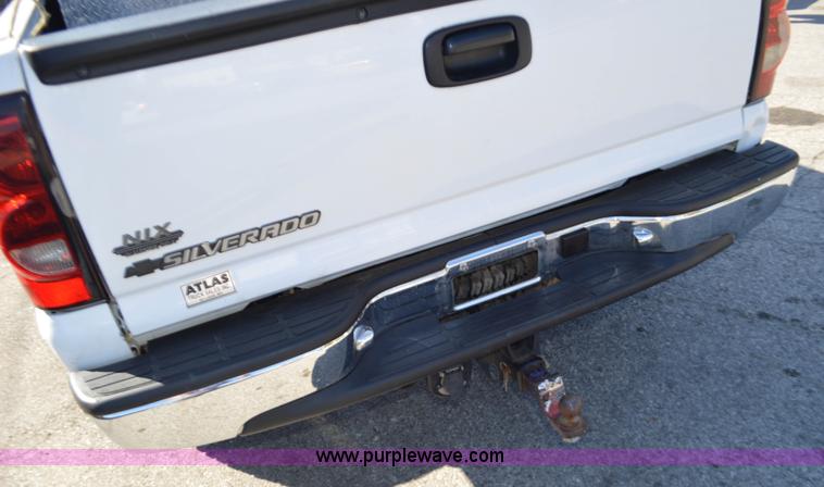 image for item BR9840 2006 Chevrolet Silverado 1500 pickup truck