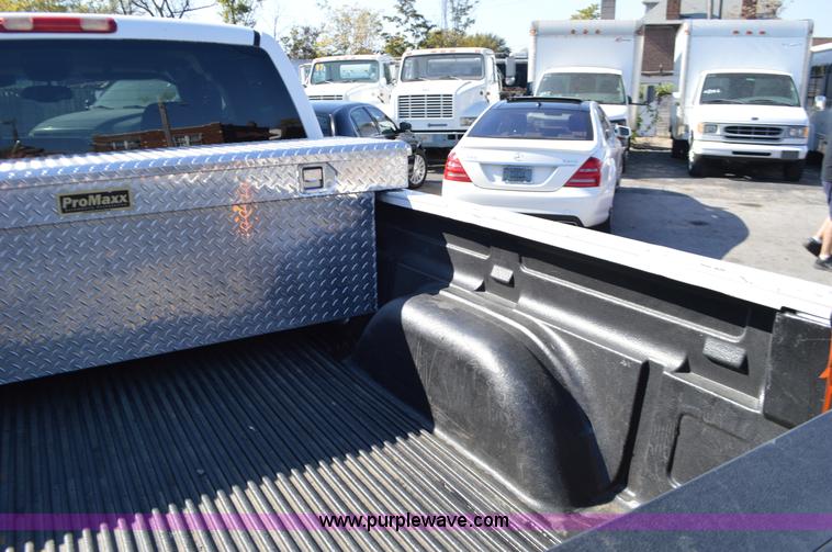 image for item BR9840 2006 Chevrolet Silverado 1500 pickup truck