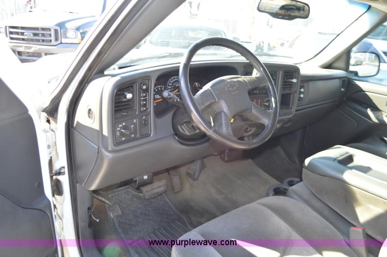 image for item BR9840 2006 Chevrolet Silverado 1500 pickup truck